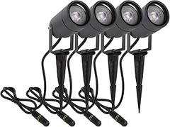 Las mejores luces para iluminar patios pequeños